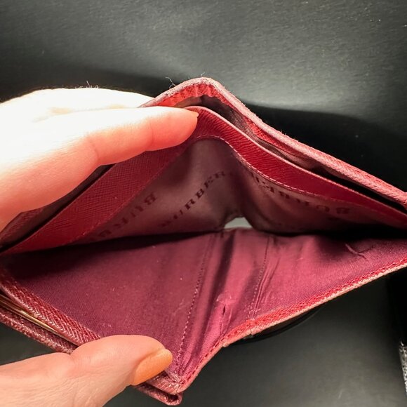 Burberry Plaid Nova Check Lock Wallet - GUC - Picture 9 of 12